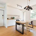 Guesthost - Bright And Modern Milaan