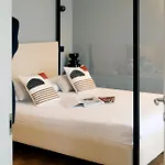 Comecasa Sforza Chic -10 Min Walk From Duomo Apartment
