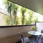 Primo Piano - Rosellini Apartment Milan