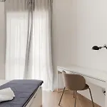 Apartment Guesthost - Bright M1 Pasteur Milan