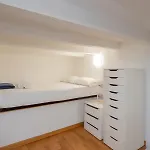 I-host - Pavia 10 *