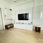 Sant'agostino Large & Elegant Apartment, *