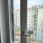 Sant'agostino Large & Elegant Apartment, Apartment Milan