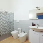 Guesthost - Modern And Cozy Near Amendola M1 Διαμέρισμα