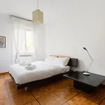 Apartment Guesthost - Charming Navigli! Functional *