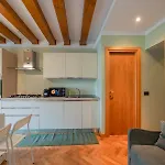 I-host - Trilocale Navigli Con Vista Darsena Μιλάνο