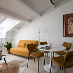 Apartment Newly Renovated Bright Penthouse Mailand
