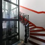 Newly Renovated Bright Penthouse Mailand