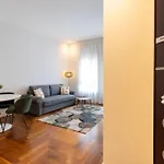 Manzoni 44 Apartman *
