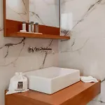 Apartman Manzoni 44 *
