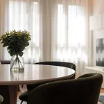 Apartman Manzoni 44 *