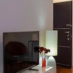 Manzoni 44 Apartman *