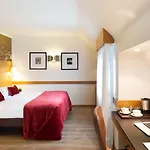 Starhotels Tourist Otel 4*