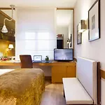 Otel Starhotels Tourist Milano