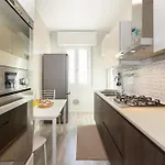 Maison *