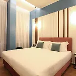 The Floor 3*