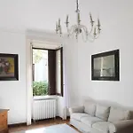 Comecasa 3 Bedrooms Near Bocconi Apartamento