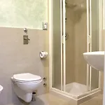 كلَب فندق ميلان