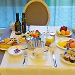 Hotel Grand Visconti Palace