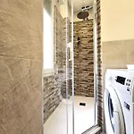 Yr Loreto - Walk To Metro & Shops Apartment