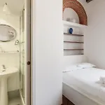 Guesthost - Comfy Navigli Appartement