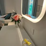 Apartment Isola Metro 20m Modern Balcony Arthome *