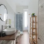 Della Corte House - Elegant Station *