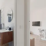Guesthost - Modern Lambrate Daire *