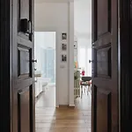 Della Corte House - Elegant Station Apartamento *