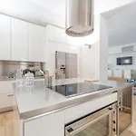 Apartamento Breraprivata, Con Giardino E Jacuzzi Ad Uso Esclusivo - Milão