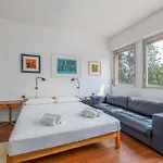 Parking, 2 Min To Metro, 8 Min To Rho Fiera, Air Conditioning アパート