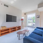 Penthouse With Terraces, Jacuzzi & Garage Appartamento