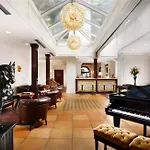 Hotel Pierre 5*