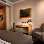 Crowne Plaza By Ihg 4*