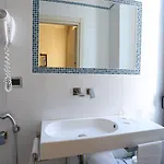 ピアチェンツァ 3*