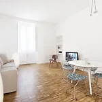 Apartment Brera In San Fermo Milan