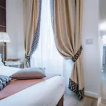 Otel Townhouse 33 Boutique 4*