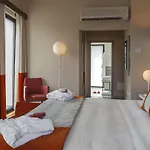 Ramada Plaza By Wyndham Hotell