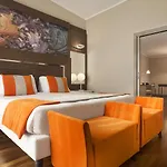 Hotell Ramada Plaza By Wyndham Milano