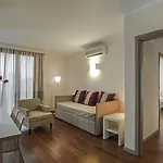 Ramada Plaza By Wyndham Hotell 4*