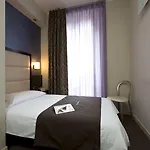 Hotel Five