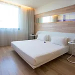 Voco Milan-fiere By Ihg 4*