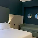 Av Hotel