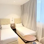 Lh ホテル 4*