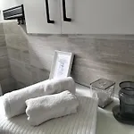 Lägenhet Pala Santagiulia Studio, 7 Min To Metro, Close To Linate, Gucci, Fabrique *
