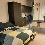 Isola Metro 20m Modern Balcony Arthome *