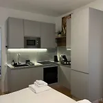 Regina24 Luxury - Elegante A Porta Venezia, 5 Min Dalla Metro Apartment