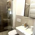 Urban Oasis - Two-room Apartment! Milano
