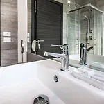 メイド　トゥ　メジャー　ビジネス ゲストハウス 4*
