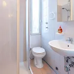 Deluxe Studio, Wi-fi, Self Check-in, Air Condition Apartment